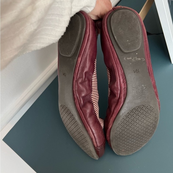 Tory Burch Burgundy Gabby Isabel Ballet Flats Size 7.5 - Picture 6 of 7